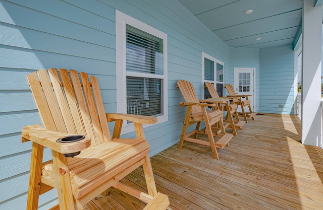 Relaxing 3BR Rockport Stay - Pool Access, Boat-Friendly, Perfect Location