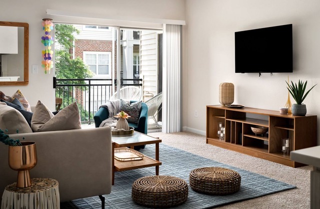 Relaxing, Comfy, Pet Friendly 2/2 Apartment w/ Gym