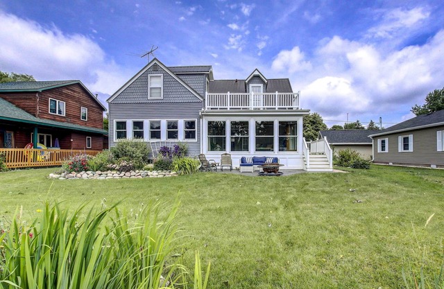 Relaxing Lake Winnebago Waterfront Retreat