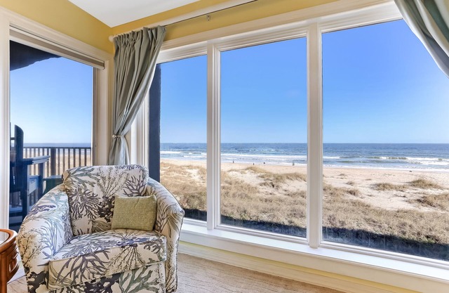 Remodeled 2 Bedroom/2 Bath, 2nd floor Oceanfront condo sleeps 6. Balcony & Pool.