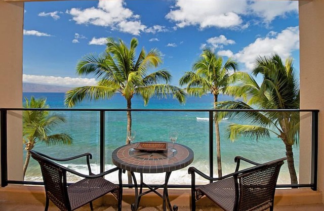 Remodeled Oceanfront Studio with Incredible View