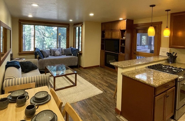 Remodeled Ski In/out Condo At Northstar Resort