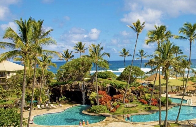 Remodeled unit 4 Star Beachfront Resort-Steps to Beach,Pools,Jacuzzi,Restaurants