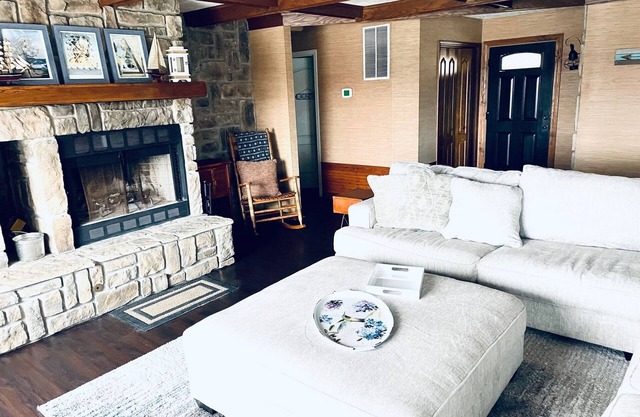 Remote Beaver Lake Home with Stunning View