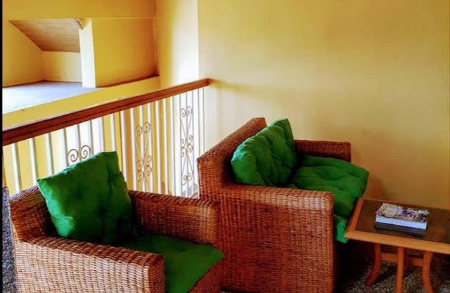 Renajoe Exclusive Guesthouse Tema Community 9