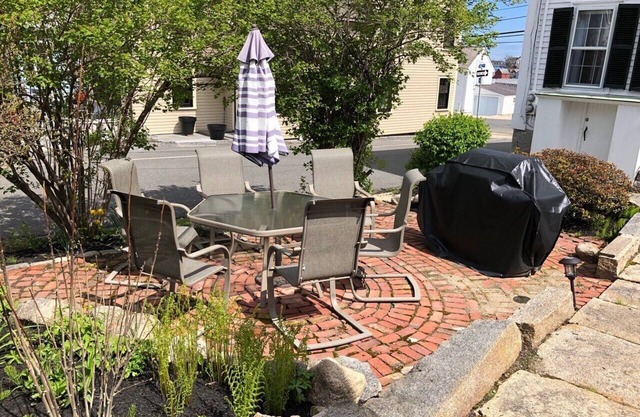 Renovated 3 Bedroom 2 Baths views of Rockport Harbor from Master and Livigroom
