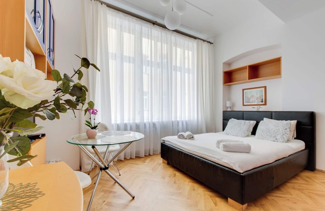 Renovated apartment in the heart of historic center