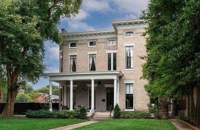 Renovated historic home on Millionaires row, 5 minutes to The Kentucky Derby