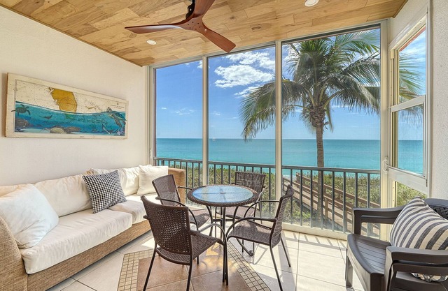 RENOVATED Oceanfront 2 Bedroom/2Bath Oasis