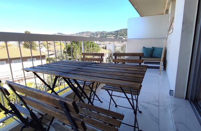 Renovated studio, 10mn Croisette