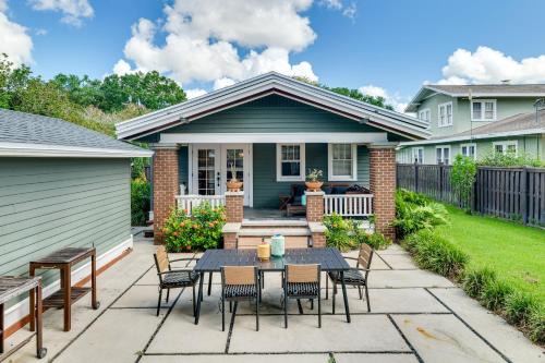 Renovated, Stylish Retreat with Patio in Lakeland!