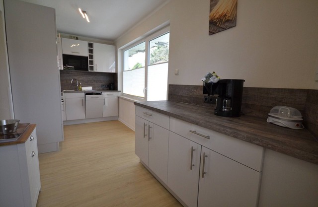 Renovated vacation apartment for 6 adults and 1 child with sea view in beach and