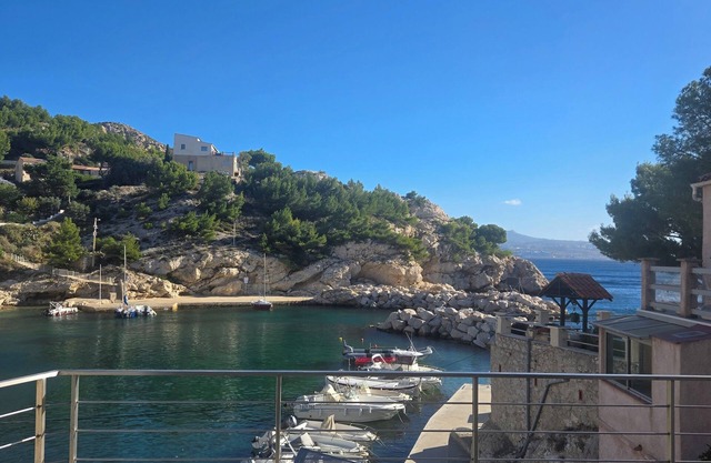 Renovated waterfront haven of peace