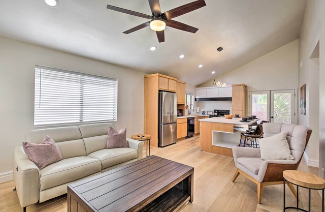 Renovated Yuma Home w/Community Pool!