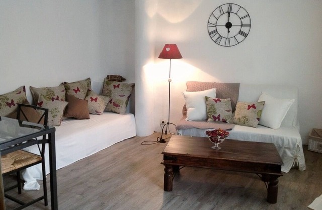 Rent charming village house at the foot of Mont Ventoux