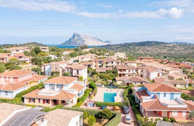 Residence La Tartaruga Terrace with swimming pool