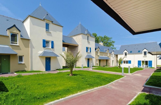 Residence Le Domaine des Mauriers, St. Malo in Ille et Vilaine - 8 persons, 3 bedrooms