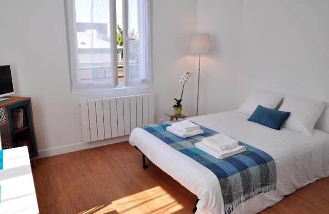RESIDENCE ROCHEGUDE-Studio1-PROCHE LA DEFENSE/PARIS