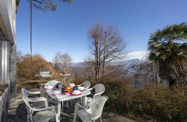 Residenza Vista Magica, Massino Visconti, Italy