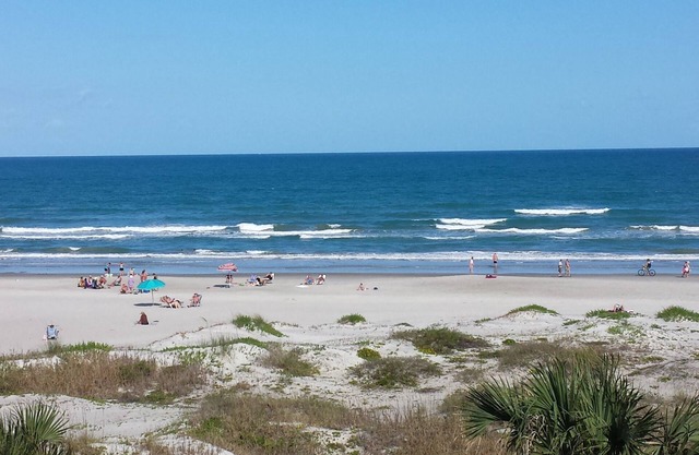 Resort beachfront suite - RIGHT ON Cocoa Beach!