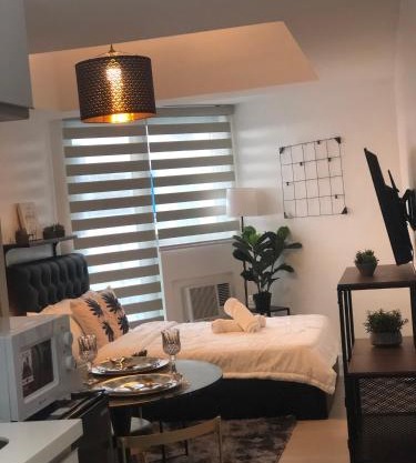 Resort Condo Unit with Stunning View - Azure North