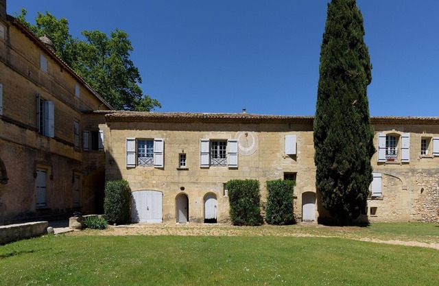 Restful Apartment in Aimargues with Private Swimming Pool