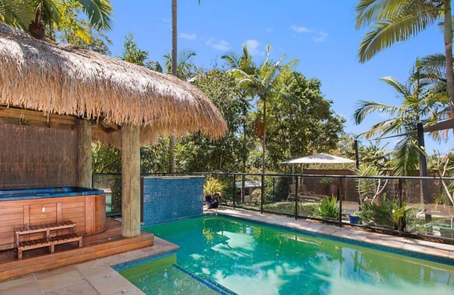 RETREAT Amongst the Trees, Close to Beach