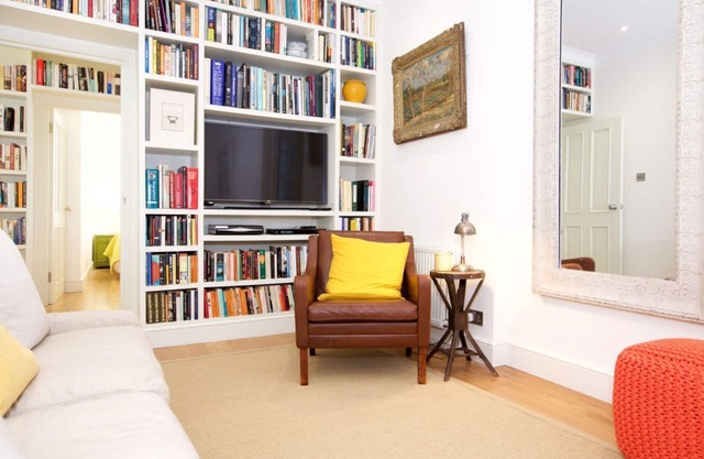 Retro apartment moments from Battersea Park