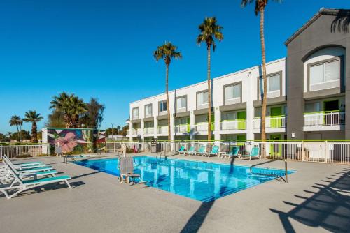 Surestay Hotel 