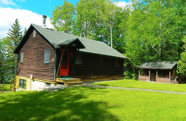 Rissbern II - Very charming and private setting on over 400ft of frontage on Rangeley Lake