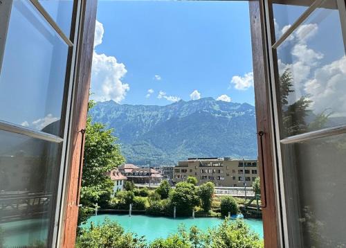 River 2 -Kissed Retreat with Iconic Jungfraujoch View