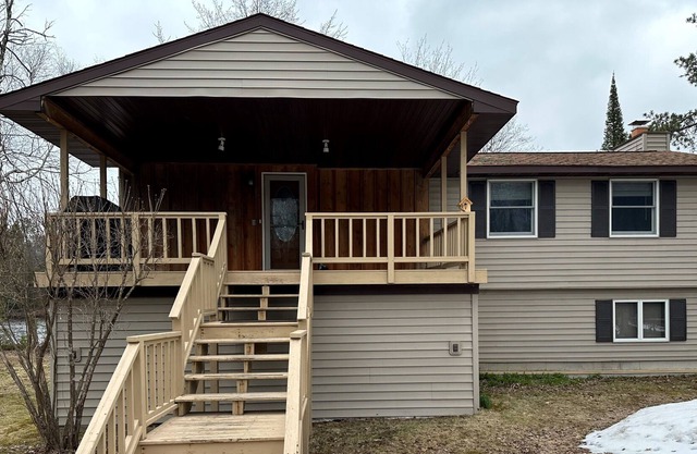 River Home on the Jersey Flowage -- Dog Friendly!