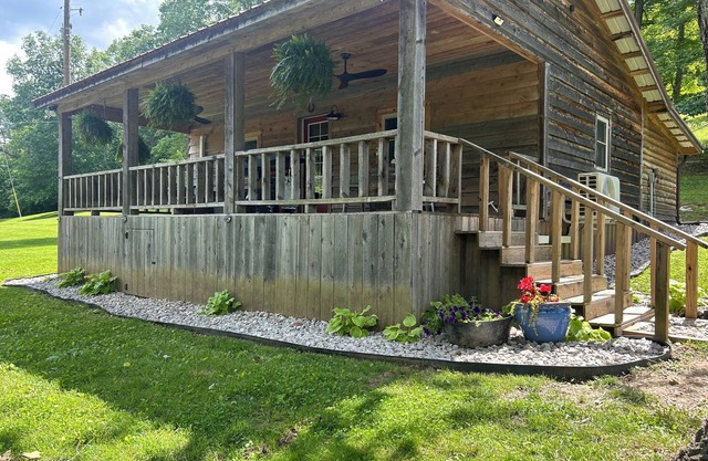 River Retreat: Private Cabin Getaway on the Bourbon Trail