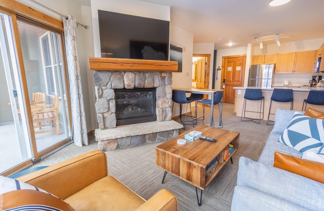 River Run Condo w/Courtyard View, Short Walk to Keystone Base Area & Gondola