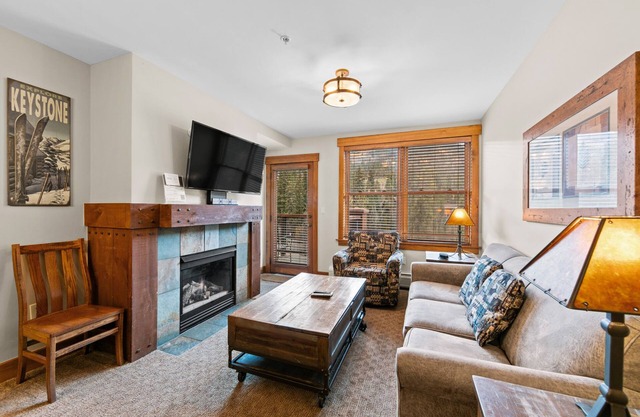 River Run Condo w/Great Shared Amenities: Pool, Hot Tubs, Play Area, & More!