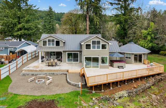 River's Rest: Waterfront, Hot Tub, Pool table