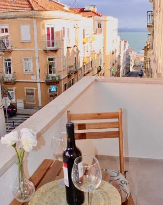 River View Balcony - Historic Center !
