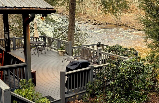 River Zen, A Toccoa River Retreat
