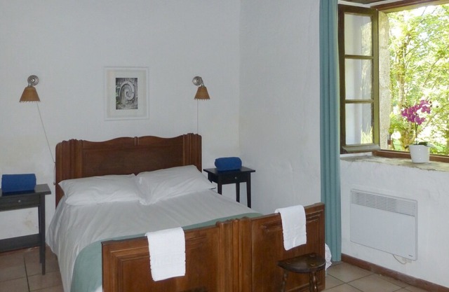 Riverside Mill in walking distance of village with Restaurant / Bar & Bakery