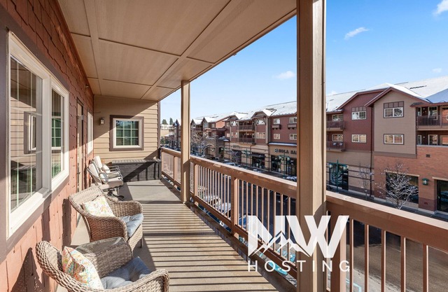 Riverstone Village—Spacious 2nd Floor Corner Unit w/Wrap-Around Patio, Conveniently Above Shops!