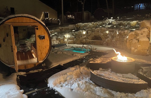 Riverview Respite- Sauna and Hot Tub Oasis Now Open!