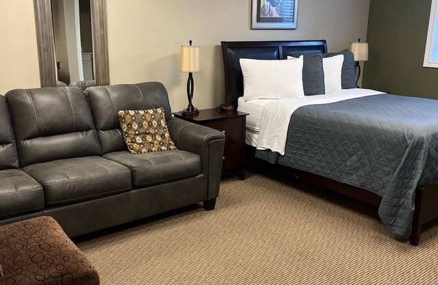Riverview Suites