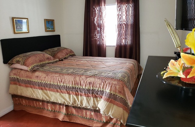 Roatan Sweecret Retreat