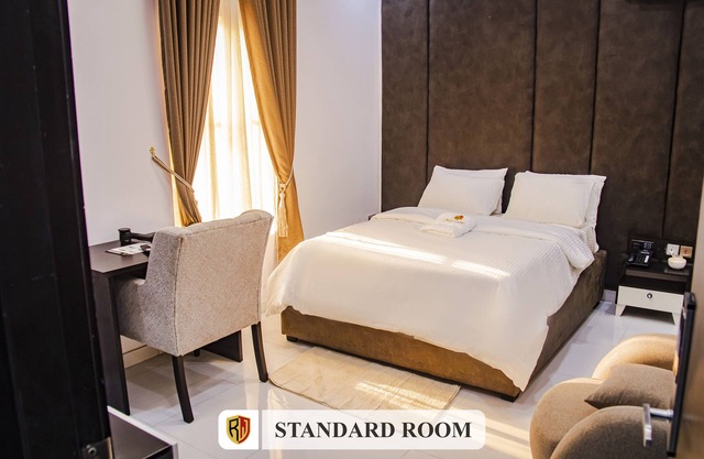 Robertware Hotel and Suites