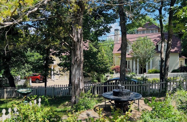 Rock Cottage Gardens Bed & Breakfast