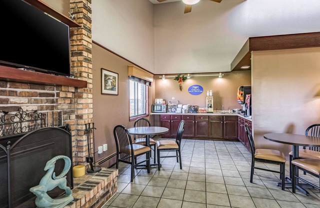 Rodeway Inn Saint Joseph