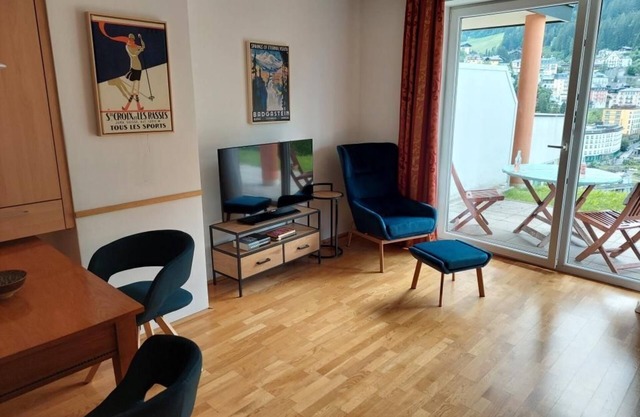 "roland" Panorama Lodge #2 - Das Schiller