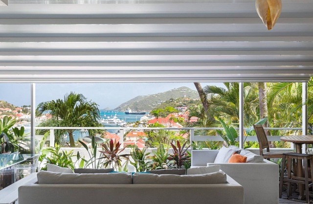 Romantic 1 BDRM Apt w Pool