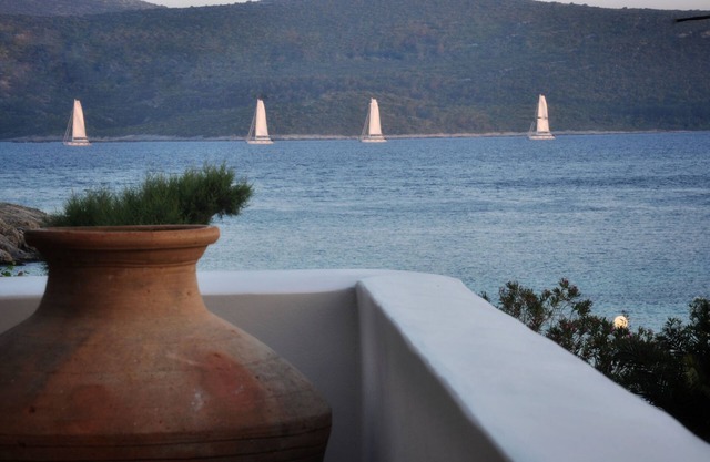 Romantic house next to the sea