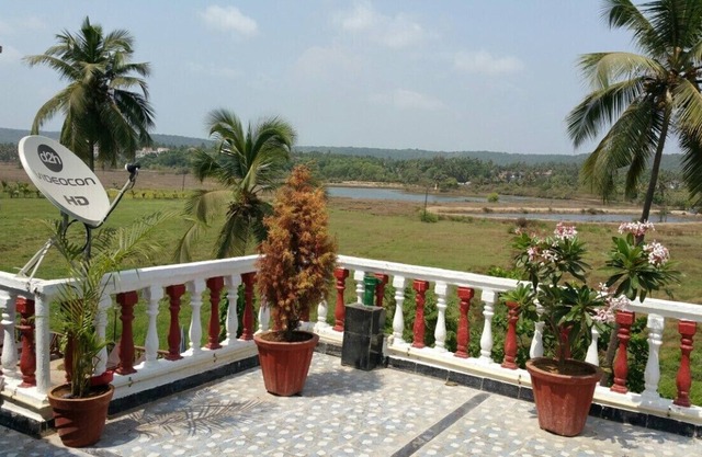 ROMANTIC PARADISE 1 BEDROOM ,LIVING HALL SPACIOUS WITH PRIVATE GARDEN TERRACE